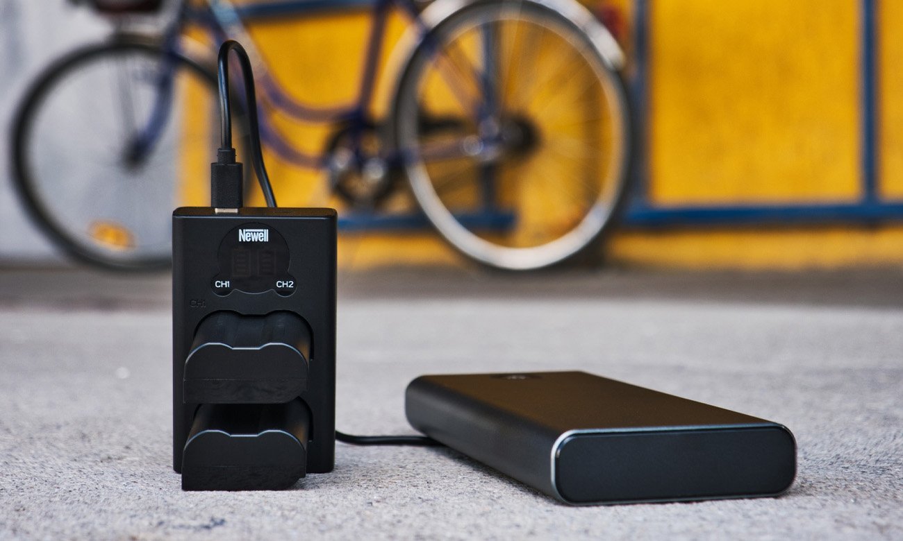 Ładowarka dwukanałowa Newell DL-USB-C do akumulatorów BLX-1 do Olympus