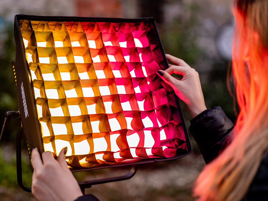 Lampa LED Newell RGB Vividha Effect