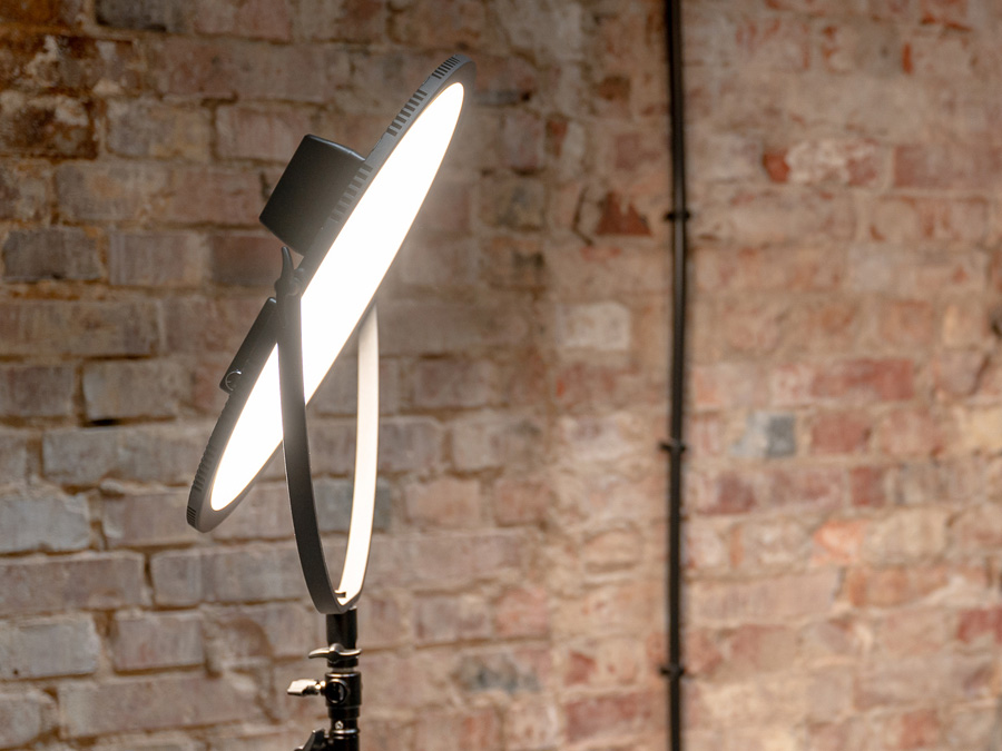 Zestaw Lampa LED Newell Air Artha XL i Akumulator Newell BP-95 LCD V-Mount