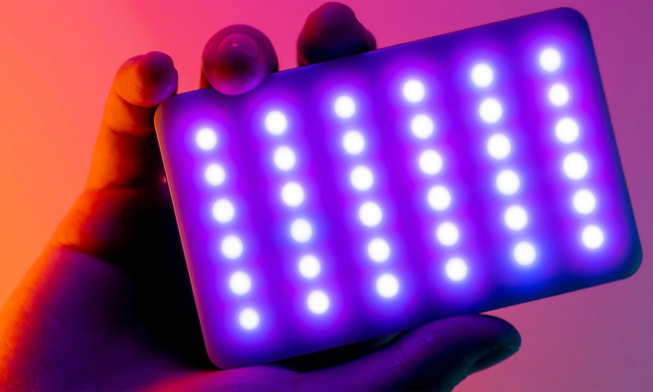 Lampa LED Ulanzi VL120 - RGB, WB (2500 K - 9000 K)