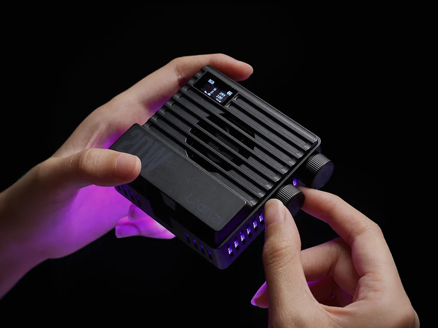 Lampa LED Ulanzi LE20 - RGB, WB (2500 K - 9000 K)