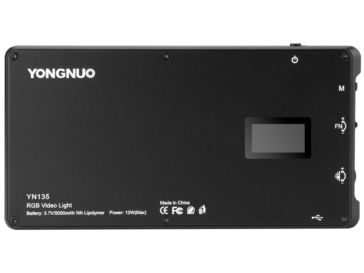 Lampa LED Yongnuo YN135 - RGB, WB (3200 K - 5600 K)