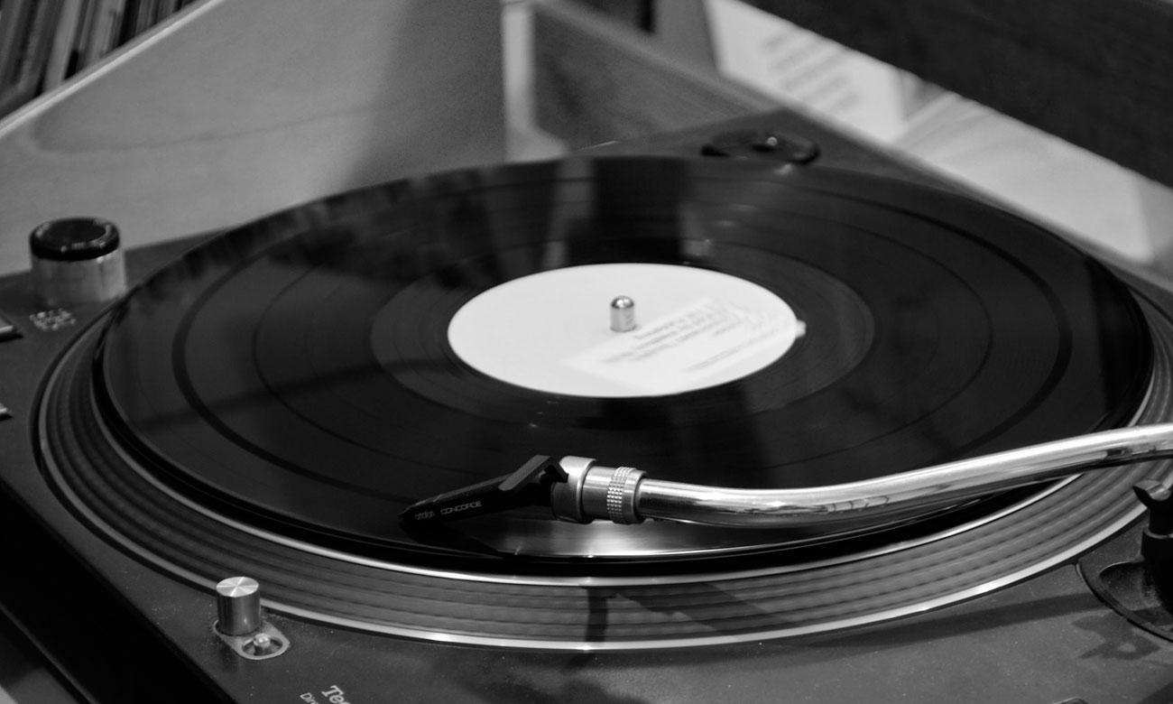 Wysokiej klasy wzmacniacz PMA-520AE firmy Denon