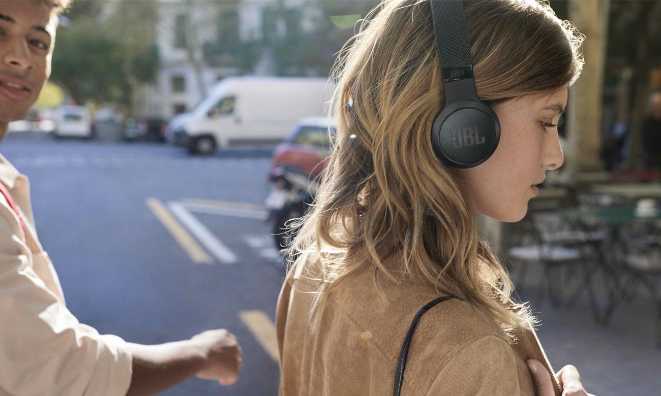 funkcjonalne słuchawki Bluetooth JBL LIVE 400BT