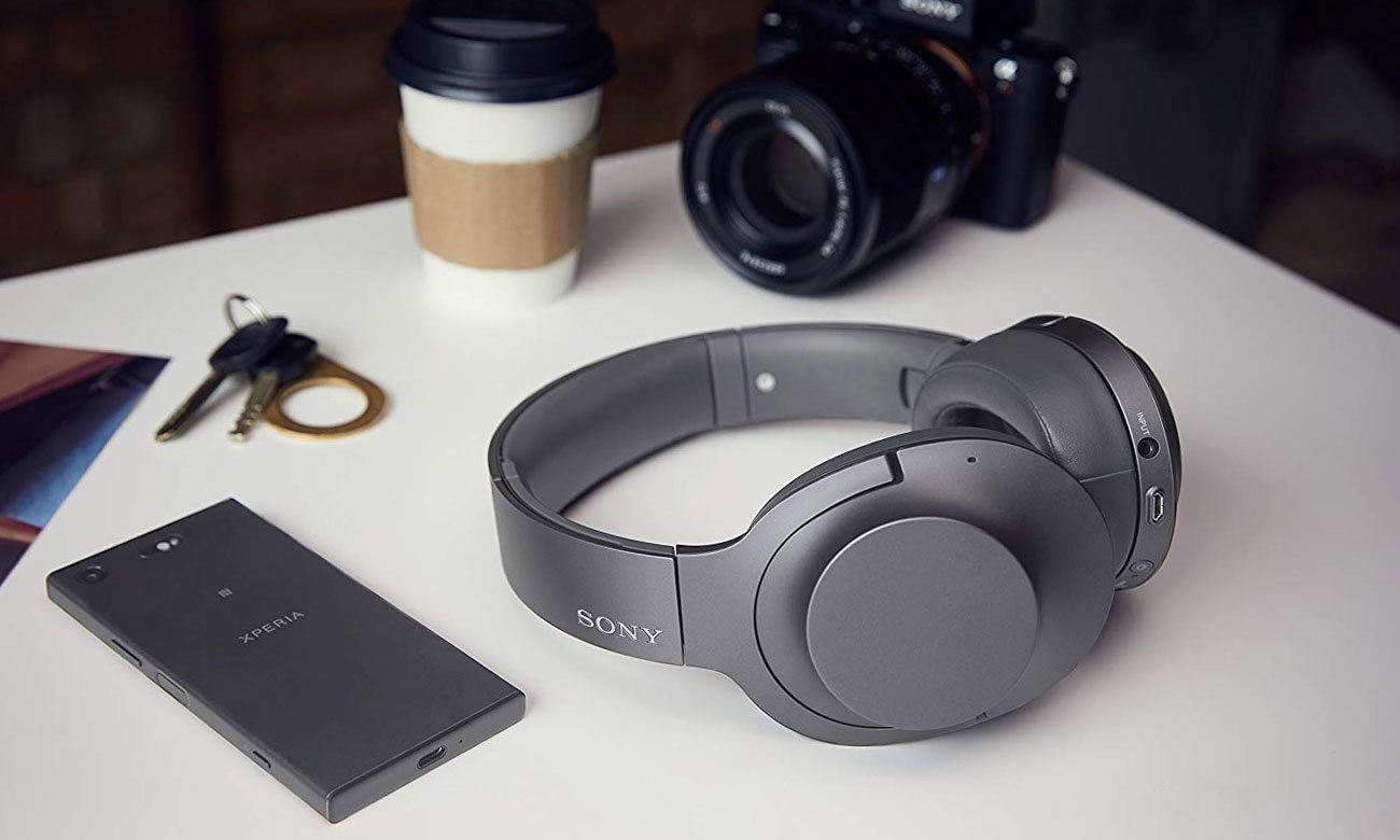 Składana konstrukcja słuchawek Sony WH-H900N