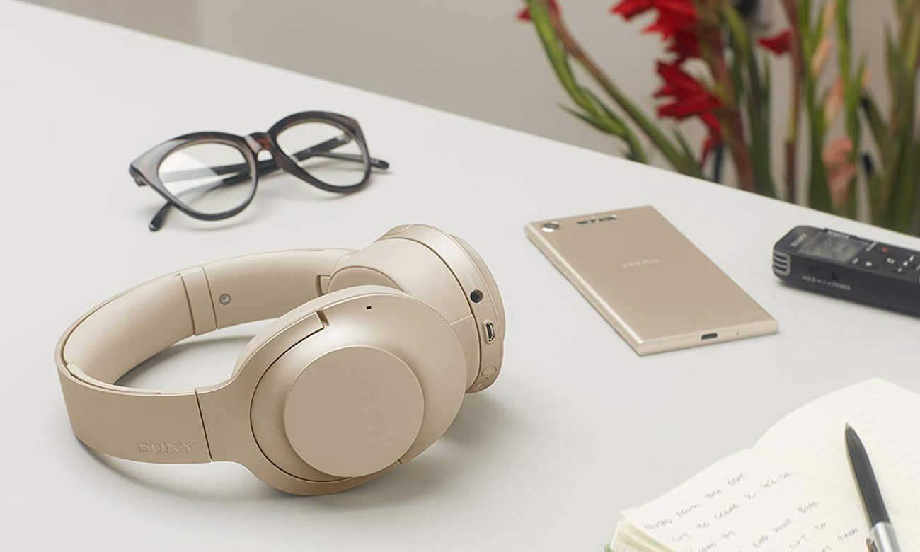 Składana konstrukcja słuchawek Sony WH-H900N