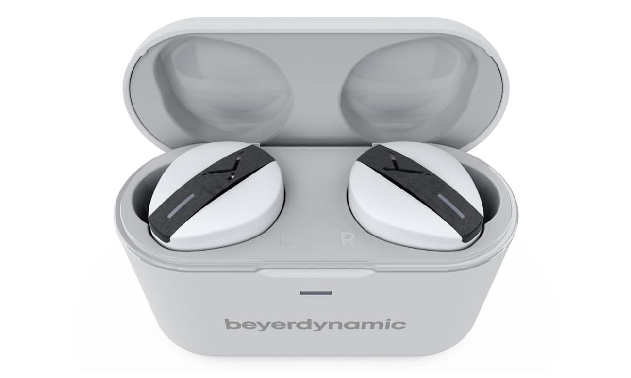 Wydajna bateria w Beyerdynamic Free BYRD i etui ładujące