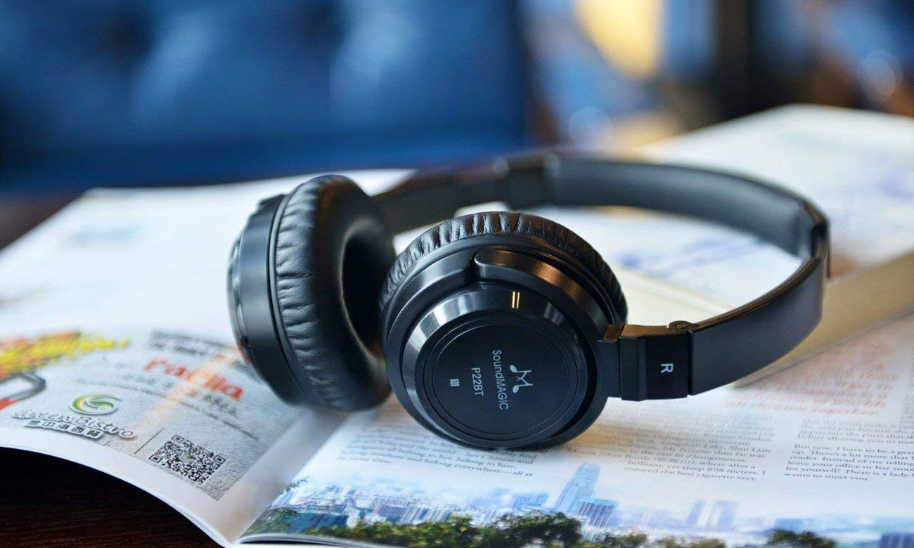 Składane słuchawki bazprzewodowe SoundMagic P22BT