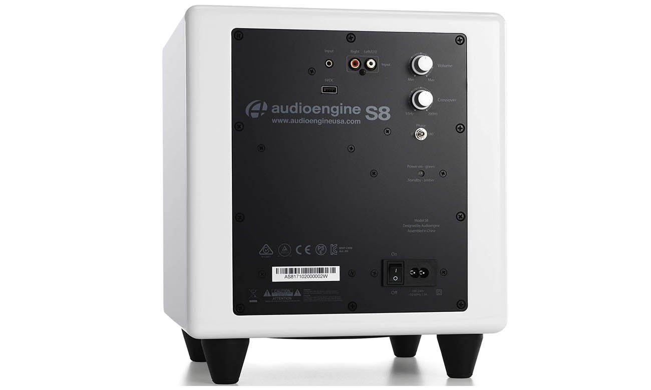 Proste sterowanie subwoofera Audioengine S8
