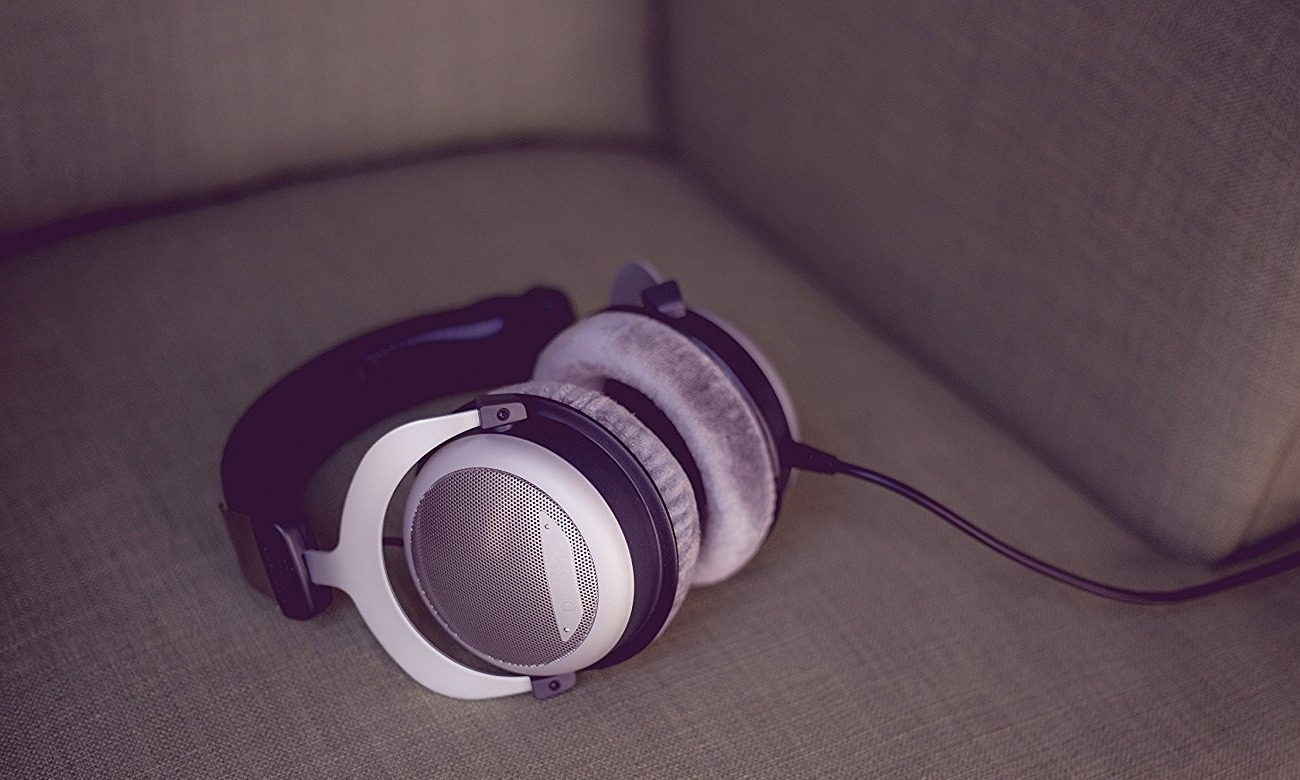 Wygodne słuchawki przewodowe Beyerdynamic DT 880 Edition