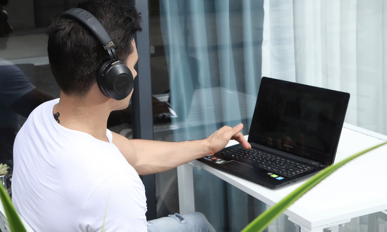 Wygodne słuchaweki Bluetooth Bluedio H2