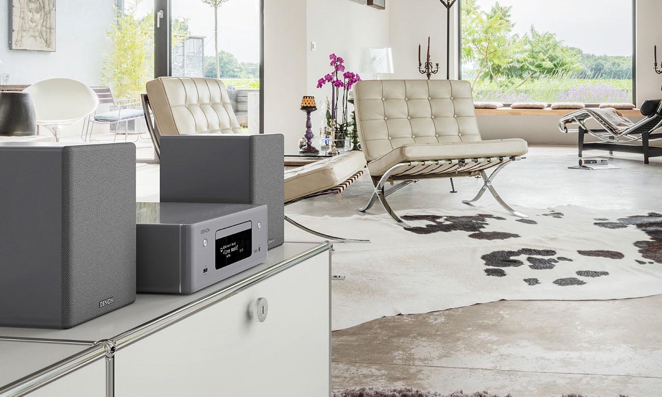 Bezprzewodowa wolność z mini-wieżą Denon CEOL-N10