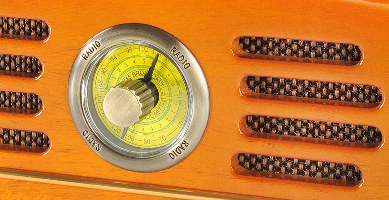 Radioodtwarzacz Hyundai retro RA302SUD