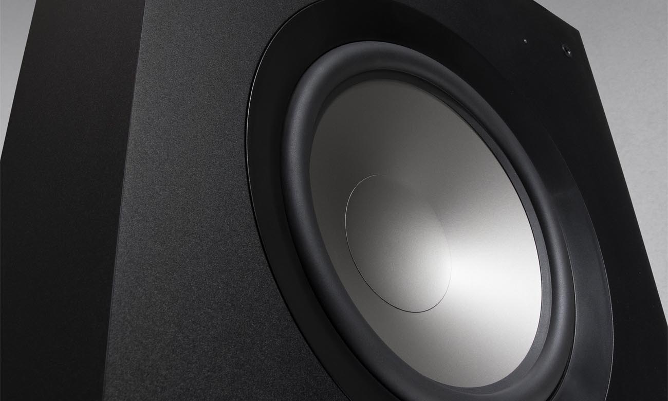 Dynamiczne, potężne basy dzięki S810 SUB White