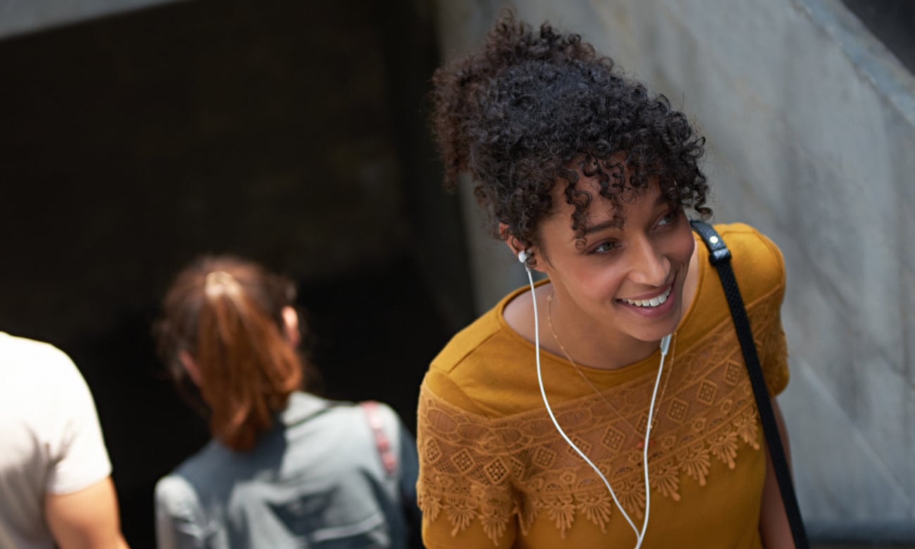 Słuchawki dokanałowe E15 JBL z mikrofonem