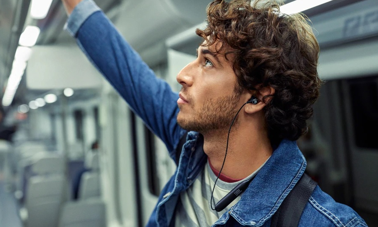 Wygodne słuchawki Bluetooth JBL LIVE 220BT