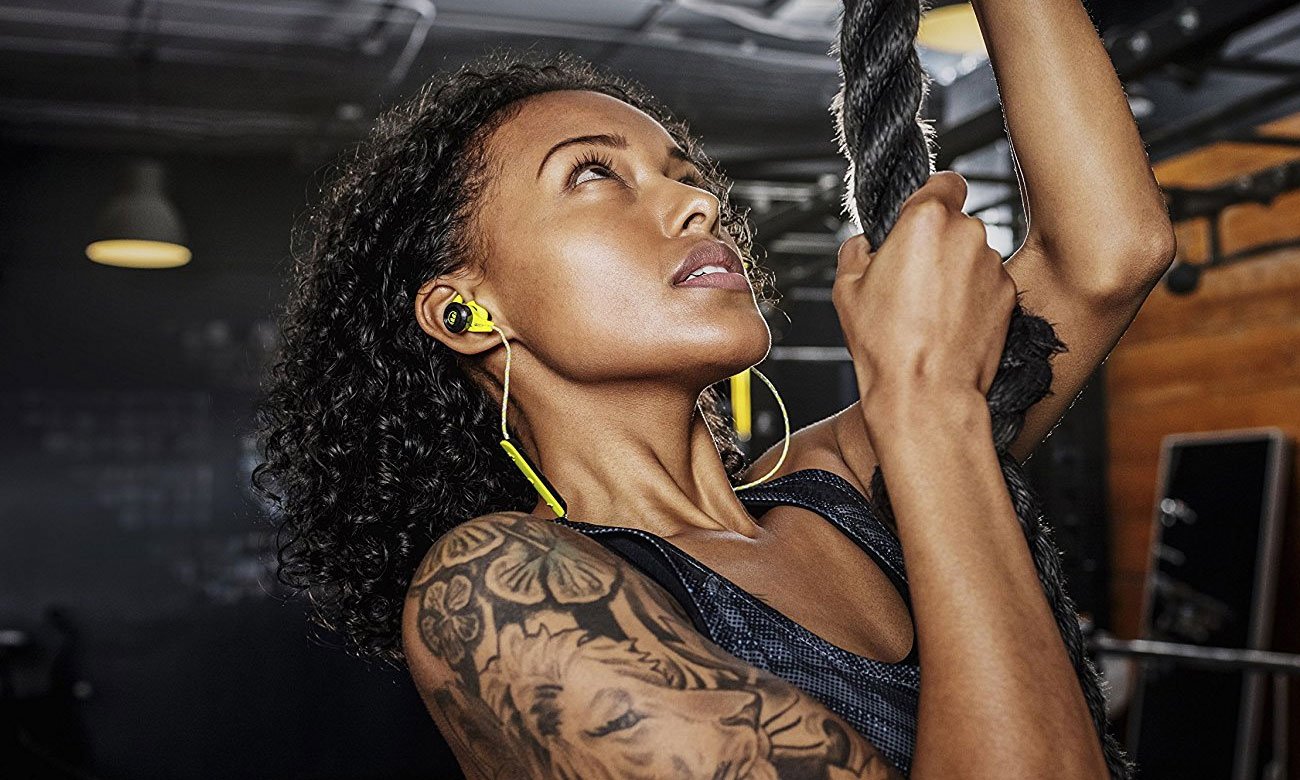 iSport Victory BT mają nieplączący się kabel i są wodoszczelne IPX 5