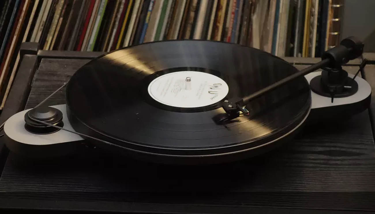 Gramofon Pro-Ject Elemental Srebrny