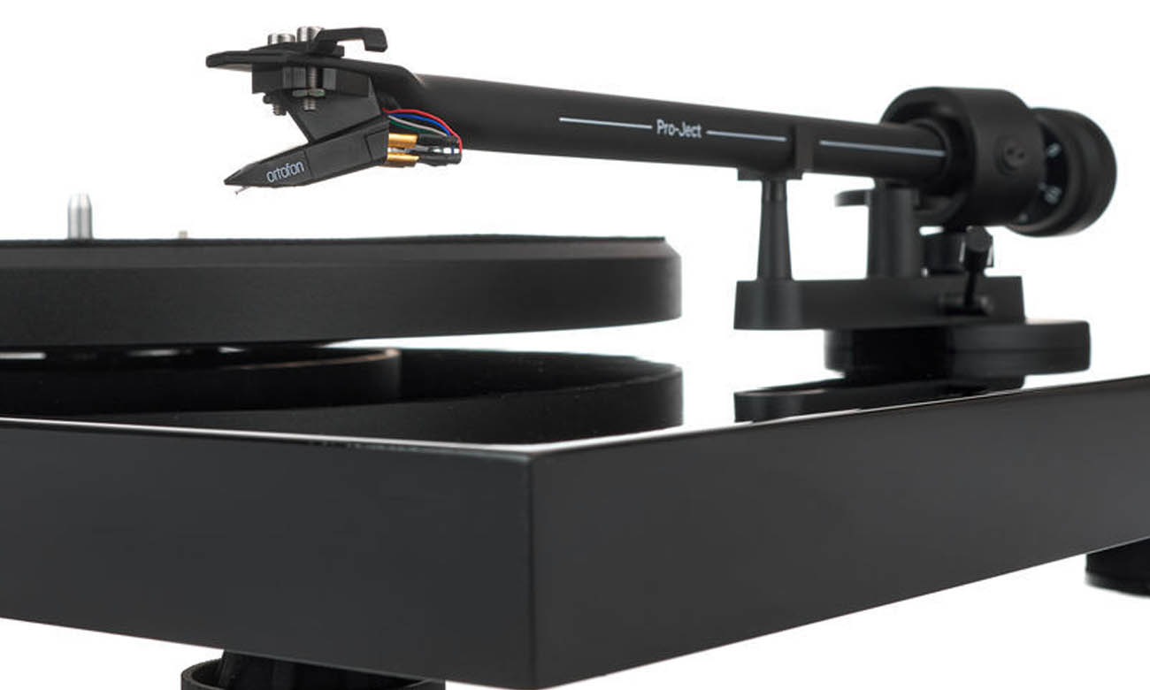 Gramofon Pro-Ject Debut III DC Czarny połysk