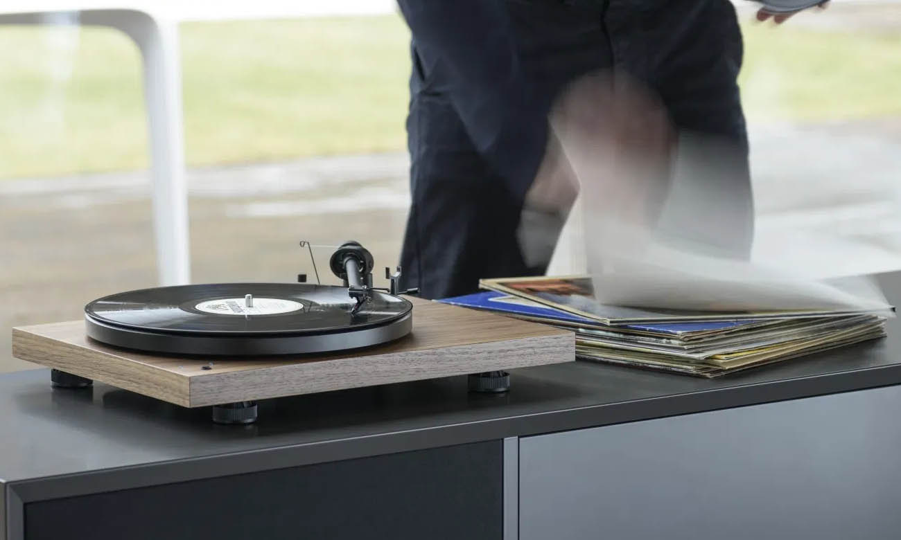 Gramofon Pro-Ject Debut Recordmaster Czerwony