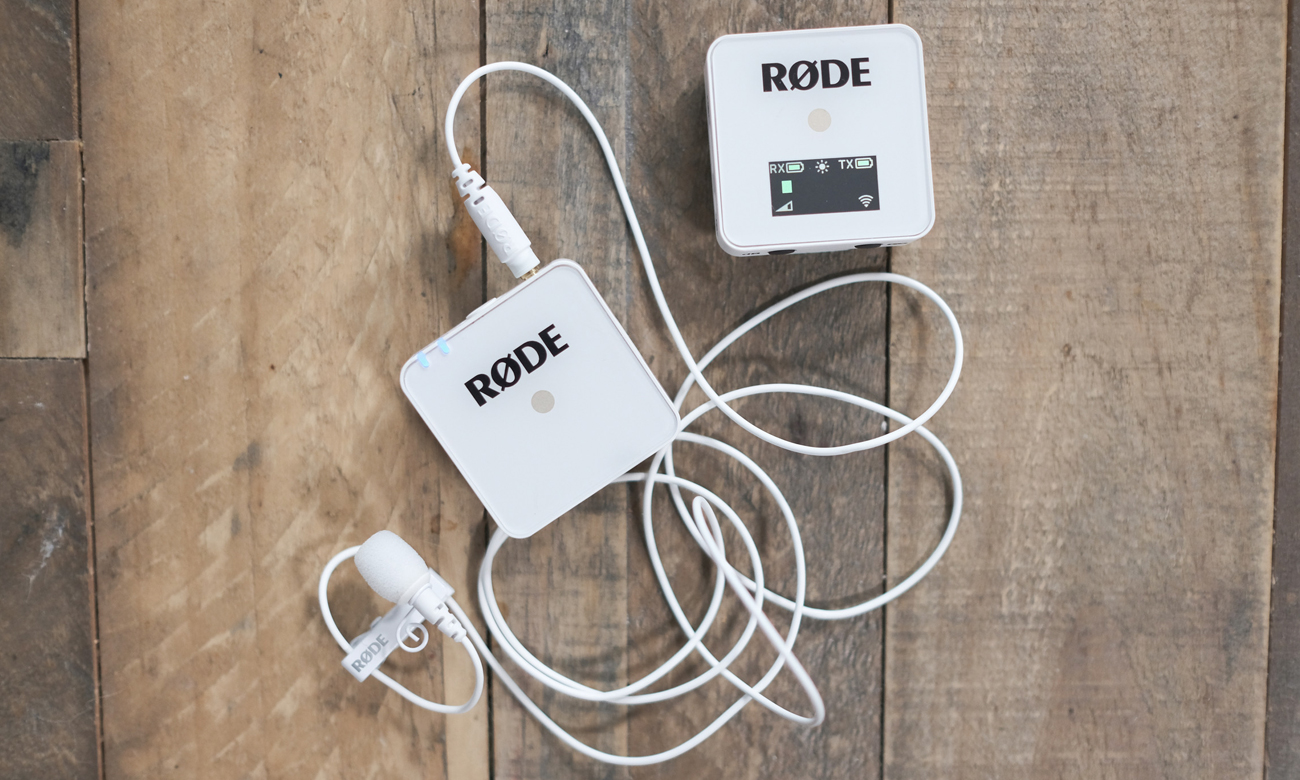 Prosta obsługa mikrofonu bezprzewodowego Rode Wireless Go
