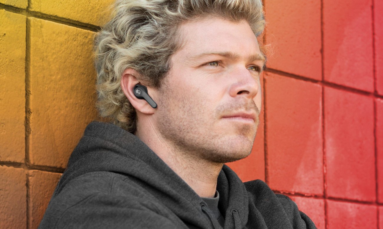 Bezprzewodowe słuchawki dokanałowe z etui ładującym Skullcandy Indy Fuel