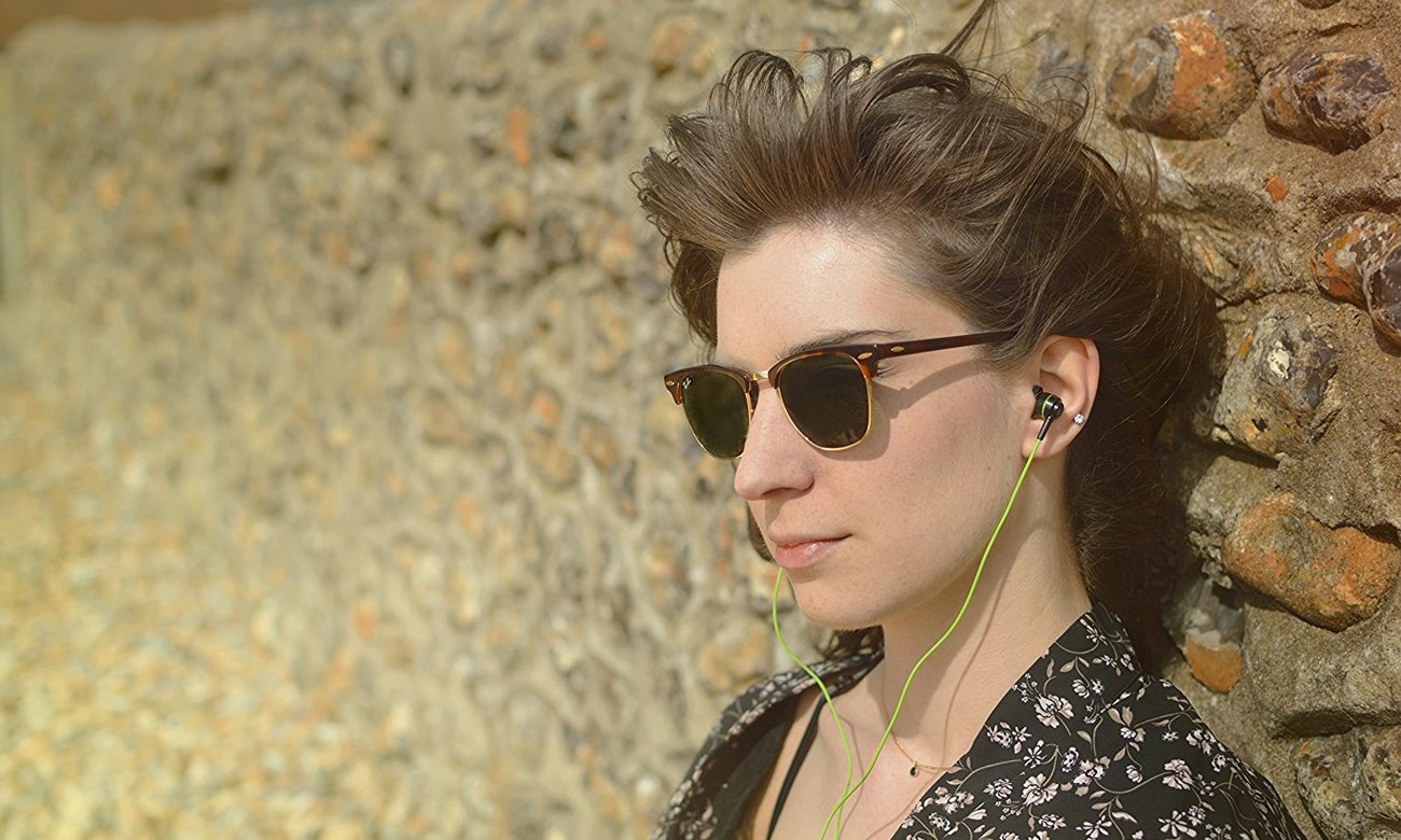 Wygodne słuchawki dokanałowe SoundMagic ES11S