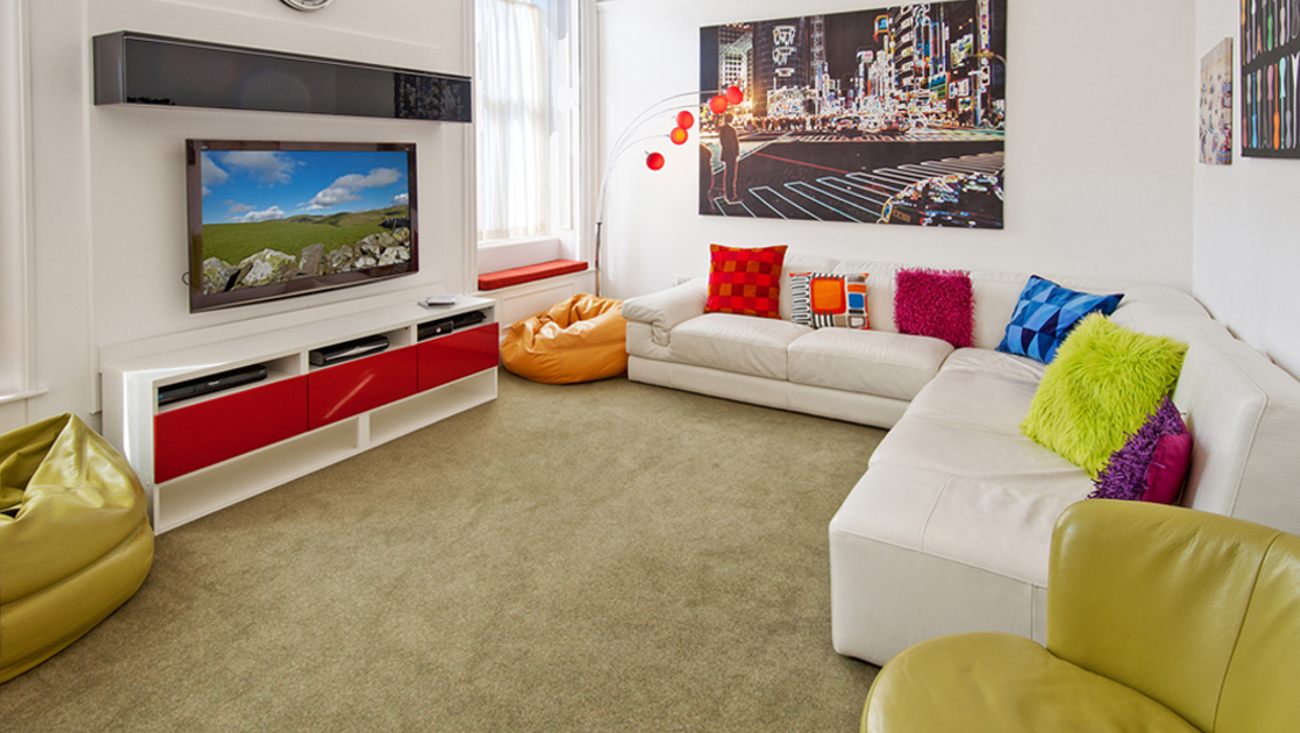 Telewizor z trybem hotelowym i blokad