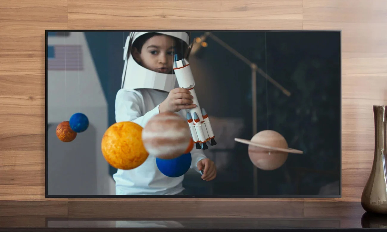 82-calowy telewizor 4K LG 82UP80003LA