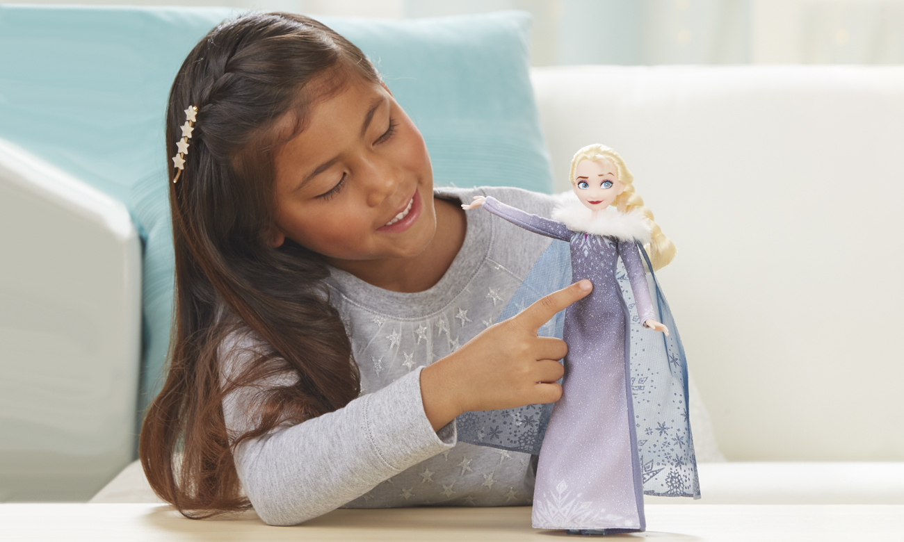 Hasbro Disney Frozen Przygoda Olafa Śpiewająca Elsa