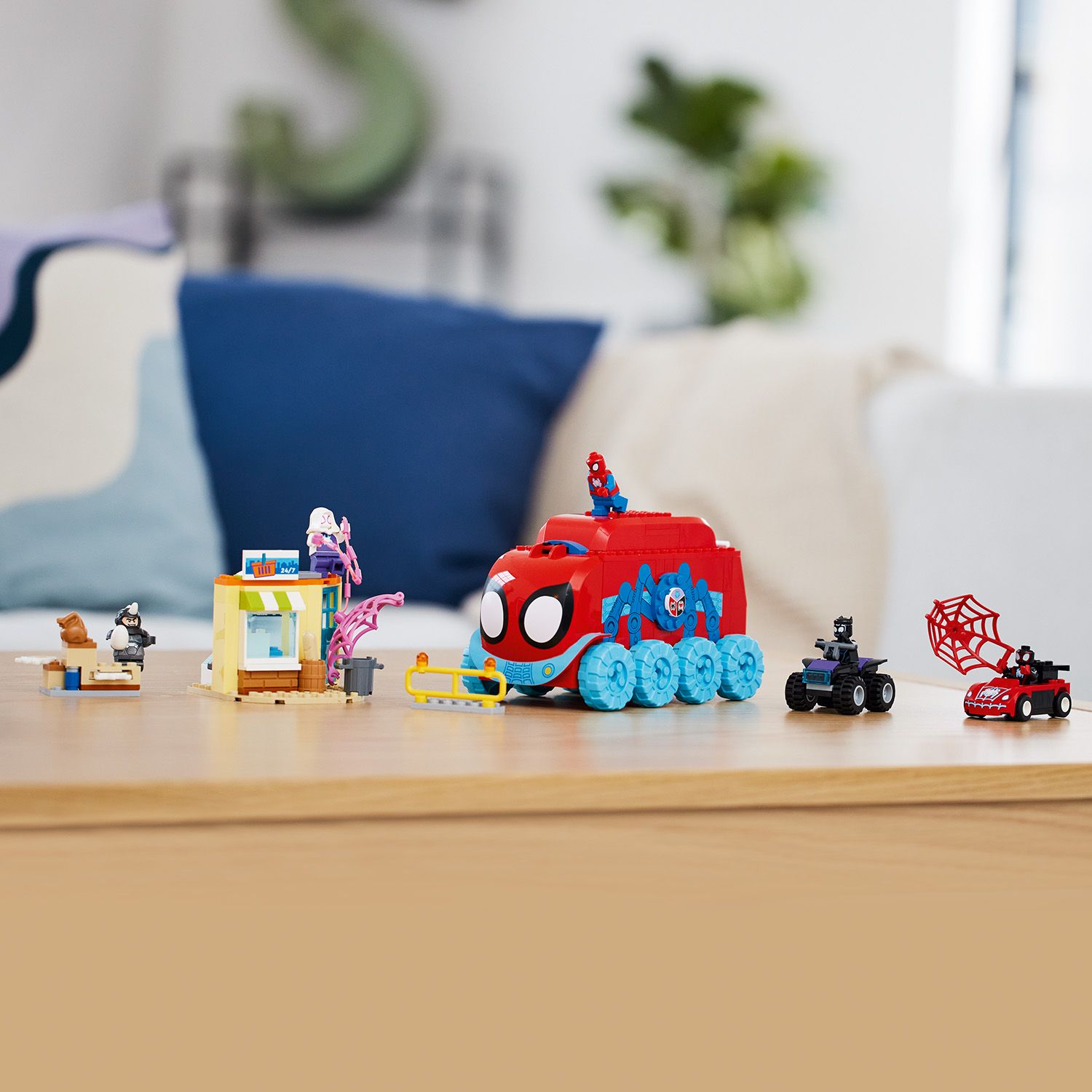 Zabawa z&nbsp;superpostaciami na wysokich obrotach