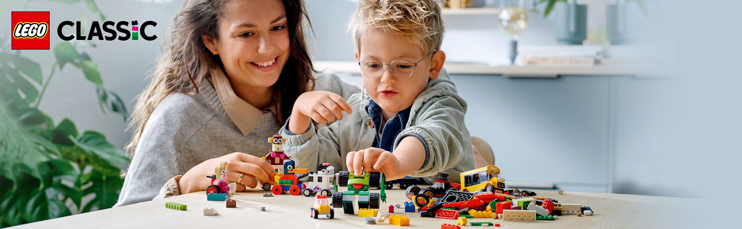 Wyposaż kreatywne modele dzieci w kółka