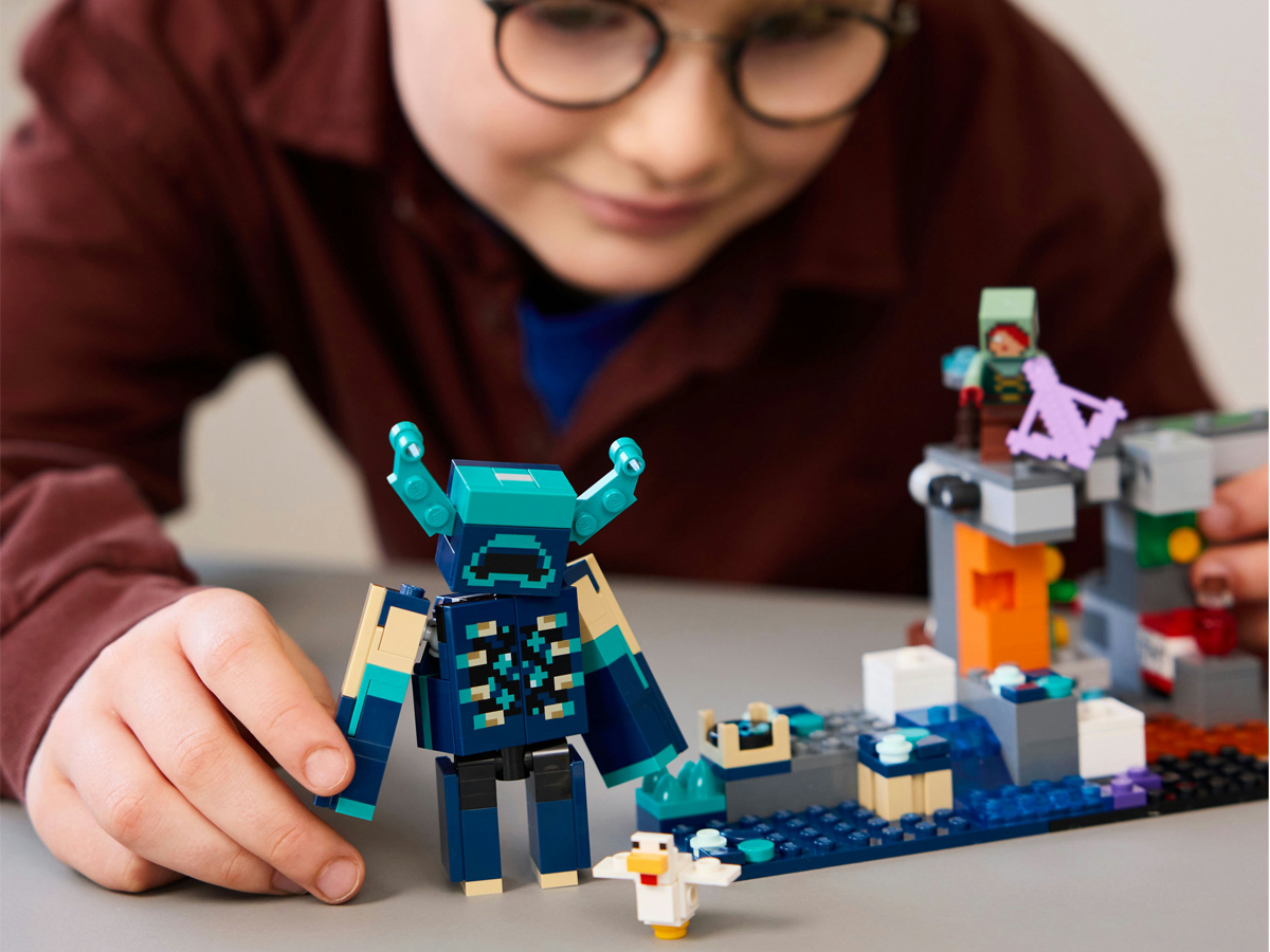 LEGO Minecraft 21274 Spotkanie ze strażnikiem