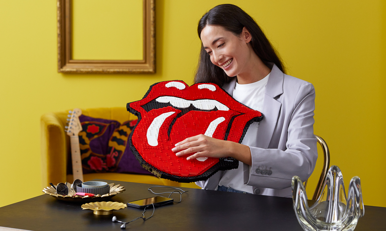 logo rolling stones z klocków lego