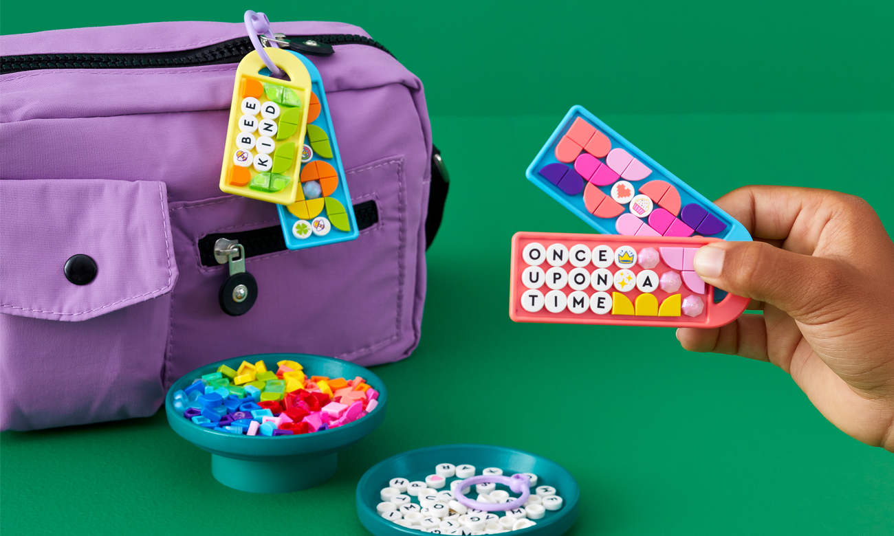 LEGO DOTS Megazestaw zawieszek - wiadomości