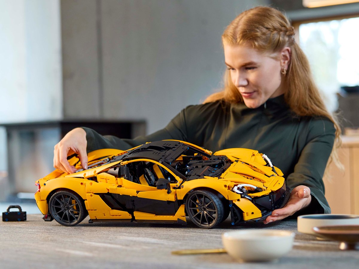 LEGO Technic McLaren P1 42172