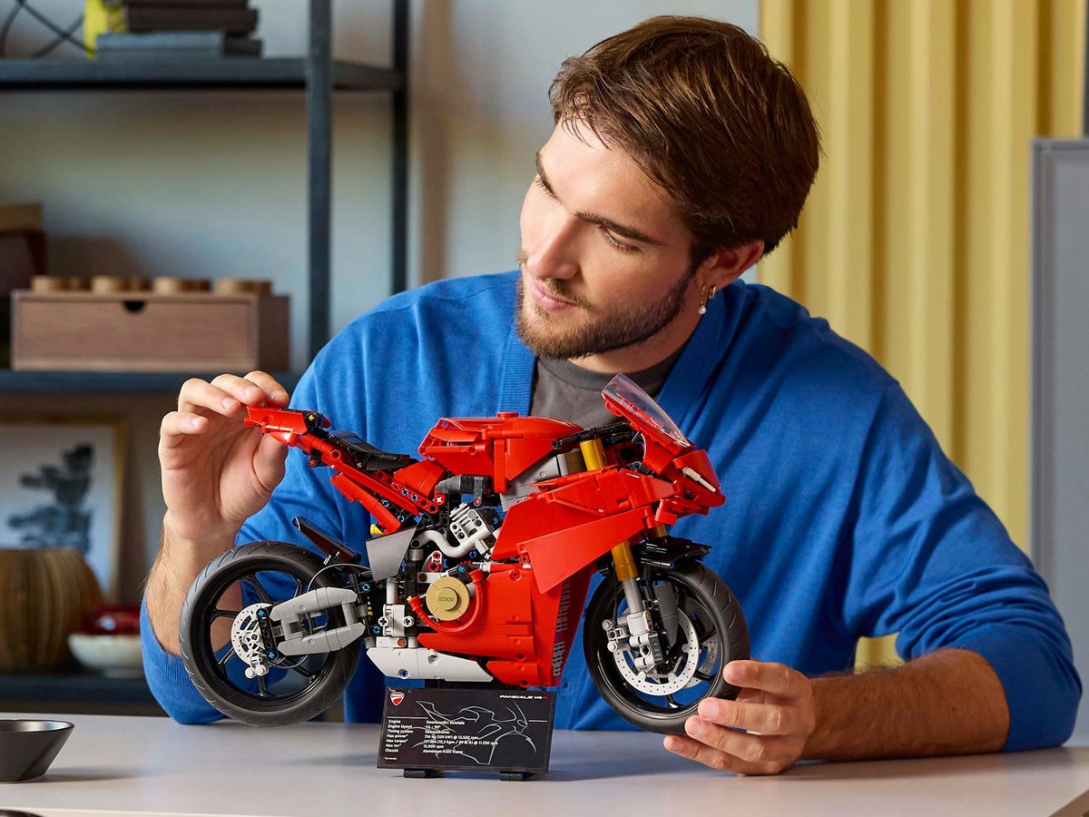 LEGOTechnic 42202 Ducati Panigale V4 S Motorrad