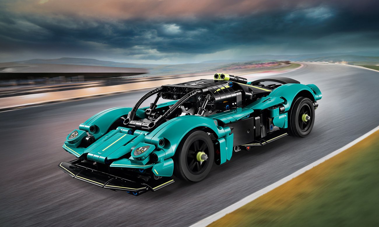 LEGO Technic 42208 Aston Martin Valkyrie