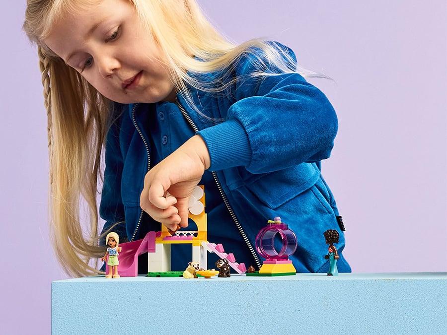 LEGO Friends Plac zabaw dla szczeniaczków 42665 zabawa