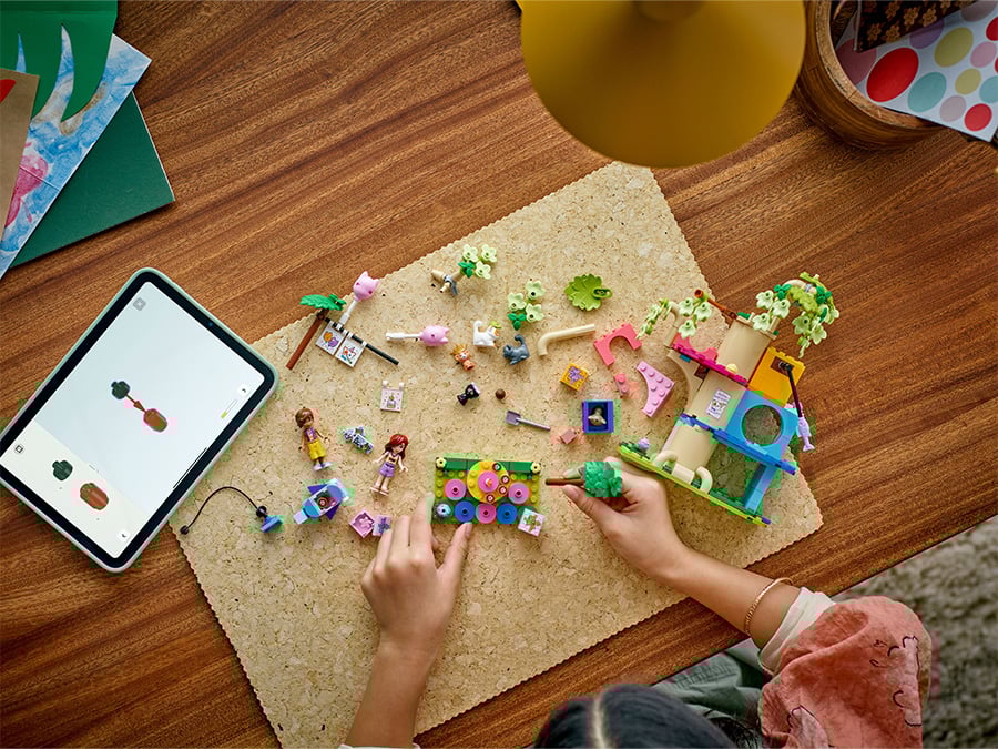 LEGO Friends Kocie przyjęcie urodzinowe i domek na drzewie 42666 składanie