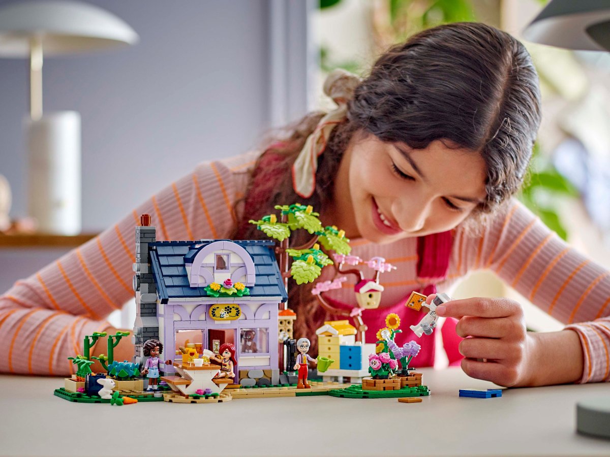 LEGO Friends 42669 Haus und Blumengarten der Imker