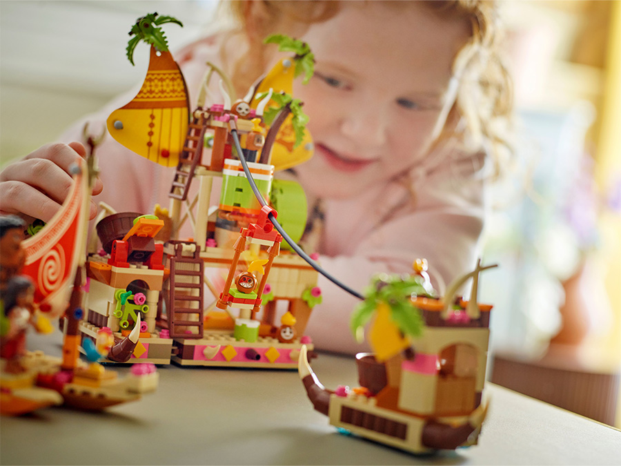LEGO Disney Vaiana 2 Barka Kakamorów 43258 detale
