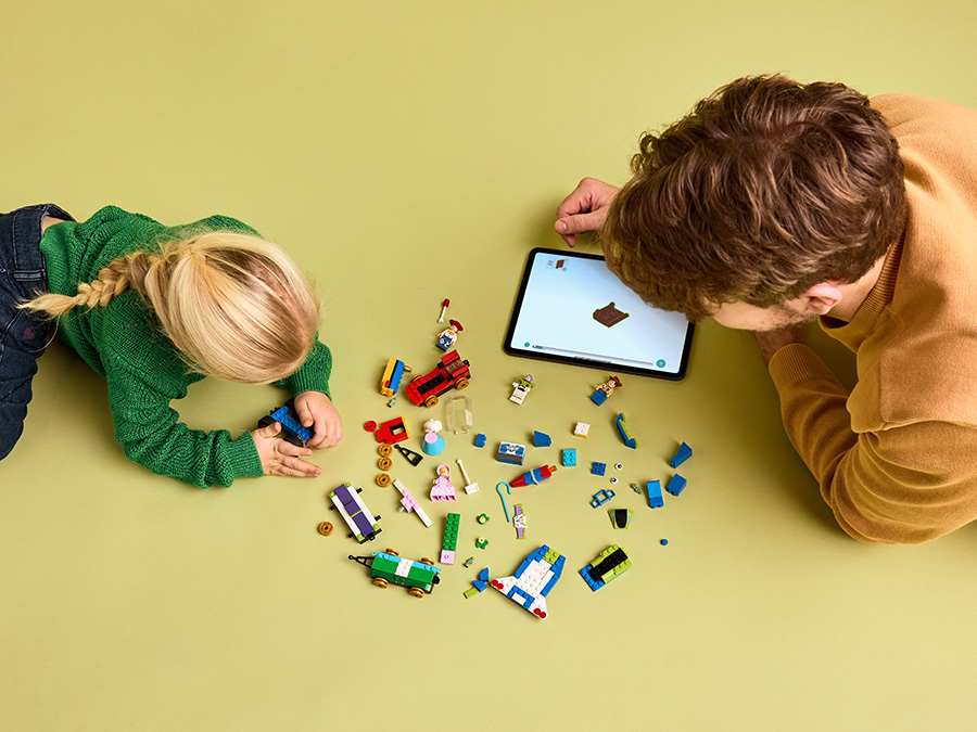 LEGO Disney i Pixar Toy Story — Okolicznościowy pociąg i Pan Sterowany 43264 składanie