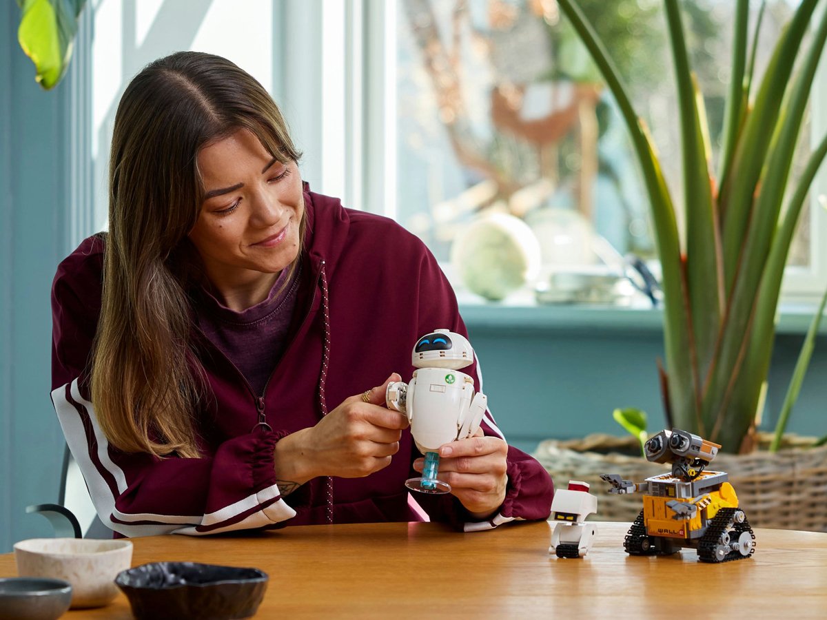LEGO Disney 43279 WALL-E i Ewa