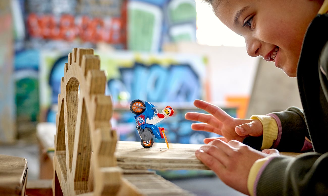 lego city zestaw kaskaderski