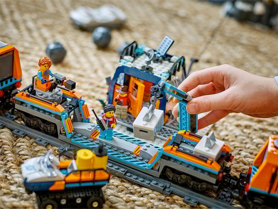 LEGO City 60470 Ekspres polarny arktycznych odkrywców zabawa