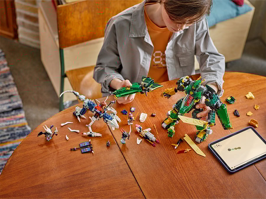 LEGO NINJAGO Odrzutowy mech Lloyda 71845 składanie