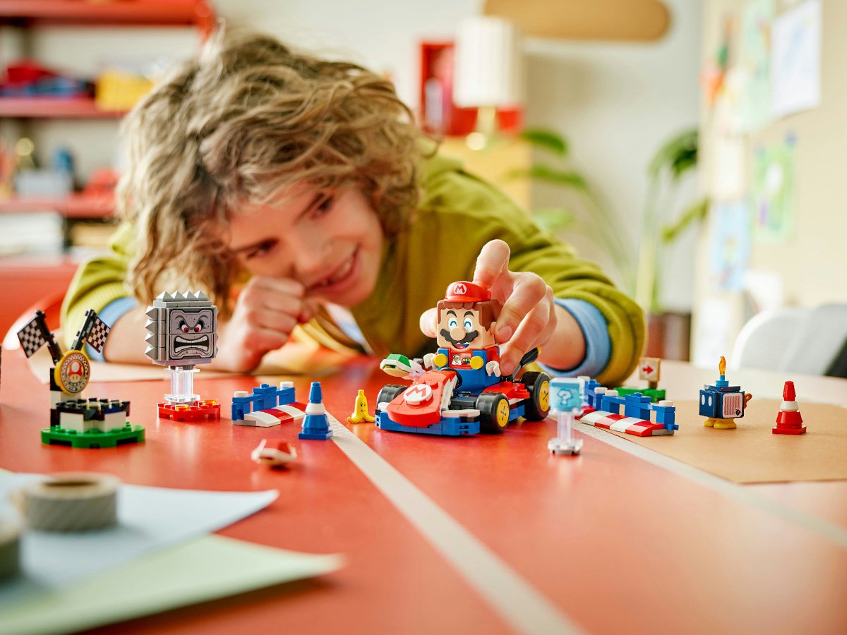LEGO Super Mario 72043 Interaktywna figurka Mario i Standard Kart