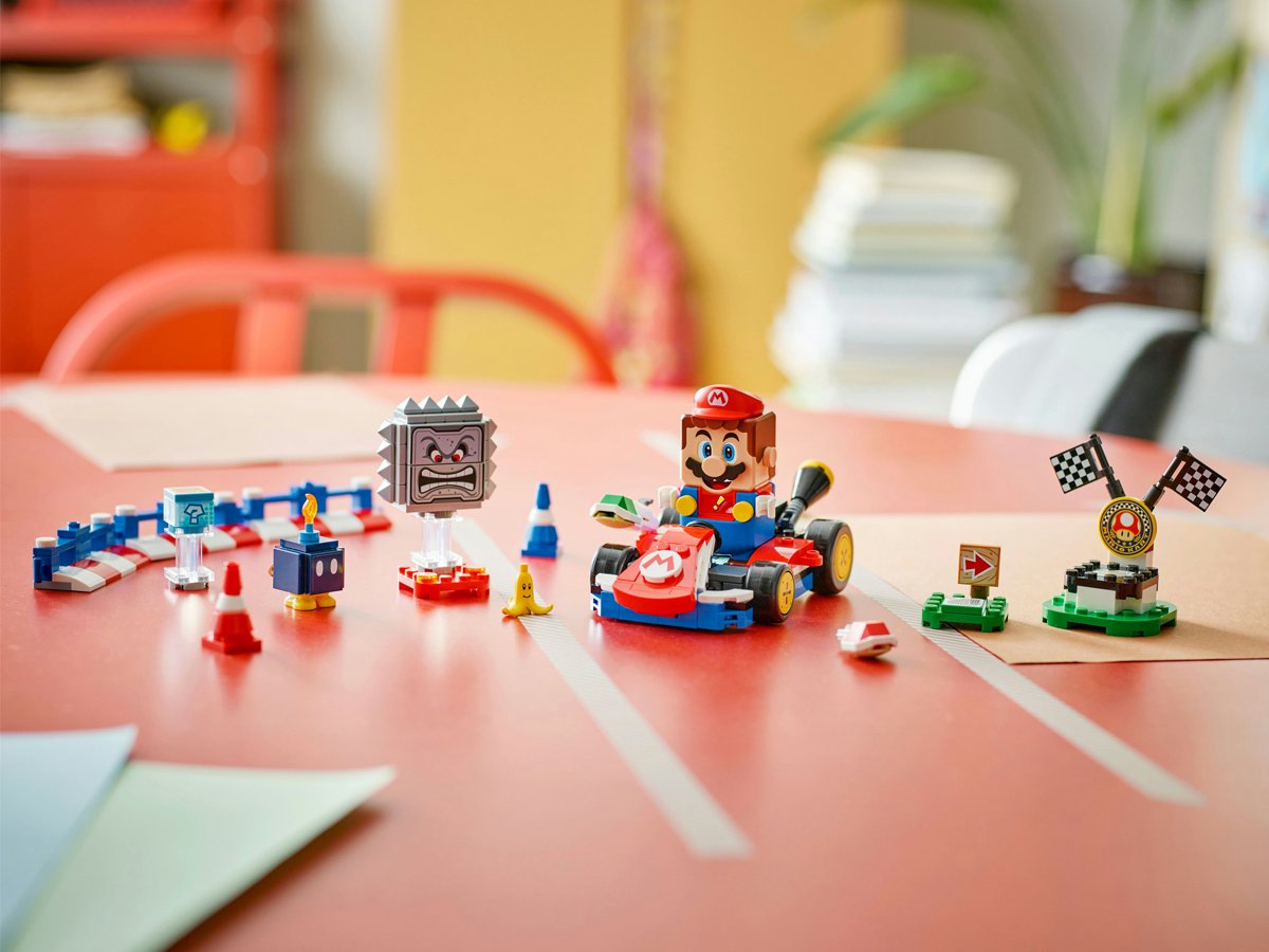 LEGO Super Mario 72043 Interaktywna figurka Mario i Standard Kart