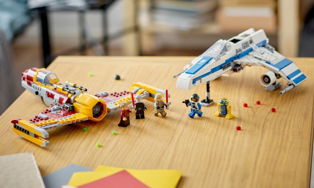 LEGO Star Wars New Republic E-Wing проти Starfighter